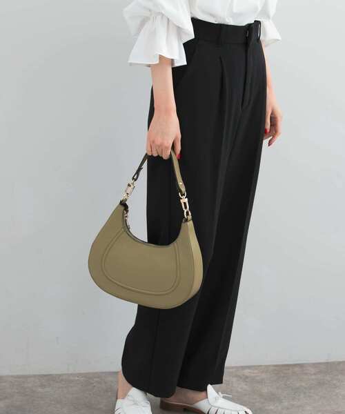 AULENTTI（オウレンティ）の「AULENTTI　レザーショルダーBAG（ハンドバッグ・レディース・オリーブ/ブラック・FREE）」の17枚目の写真