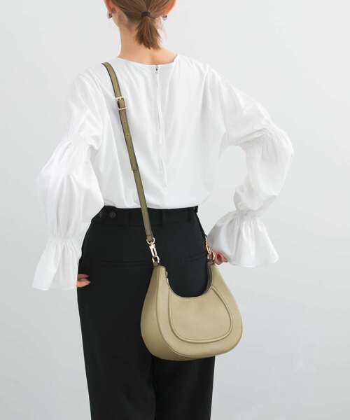 AULENTTI（オウレンティ）の「AULENTTI　レザーショルダーBAG（ハンドバッグ・レディース・オリーブ/ブラック・FREE）」の15枚目の写真