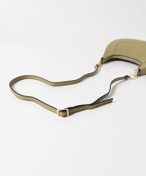 AULENTTI（オウレンティ）の「AULENTTI　レザーショルダーBAG（ハンドバッグ・レディース・オリーブ/ブラック・FREE）」の7枚目の写真