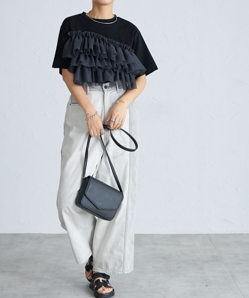 each（イーチ）の「チュールフリルビスチェ付Tシャツ（Tシャツ/カットソー・レディース・ブラック/ホワイト/ブラック系その他7/ホワイト×ブラック・FREE）」の5枚目の写真