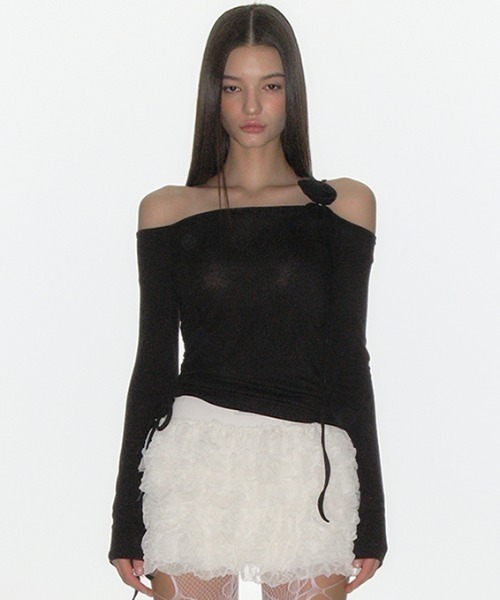 CRANK（クランク）の「A'GEM/9 × .kom 『CRANK/クランク』 ROSE STRING Off SHOULDER TOP/ローズオフショルダートップス（その他トップス・レディース・ブラック/ベージュ/ピンク・FREE）」の7枚目の写真