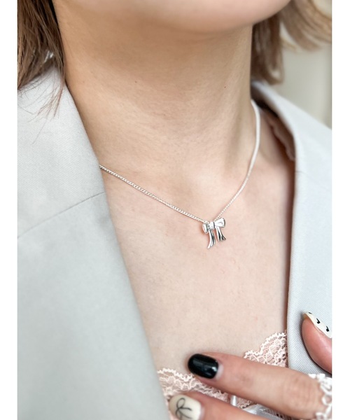 jumelle（ジュメロ）の「silver ribbon necklace（ネックレス・レディース・シルバー・FREE）」の2枚目の写真