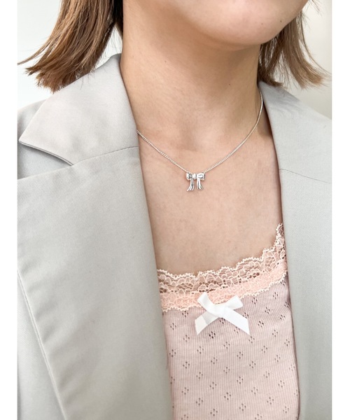 jumelle（ジュメロ）の「silver ribbon necklace（ネックレス・レディース・シルバー・FREE）」の3枚目の写真