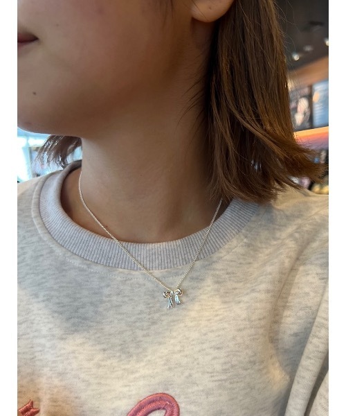 jumelle（ジュメロ）の「silver ribbon necklace（ネックレス・レディース・シルバー・FREE）」の13枚目の写真