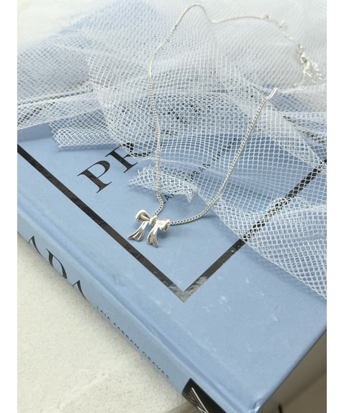 JUMELLE(ジュメロ)の「silver ribbon necklace(ネックレス・レディース・シルバー・FREE)」の8枚目の写真