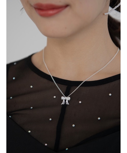 JUMELLE(ジュメロ)の「silver ribbon necklace(ネックレス・レディース・シルバー・FREE)」の7枚目の写真