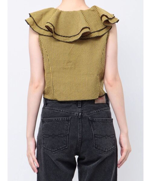 jouetie(ジュエティ)の「エアリーフリルノースリブラウス【セットアップ対応】(シャツ/ブラウス・レディース・イエロー/オフホワイト/ブラック・MEDIUM)」の10枚目の写真