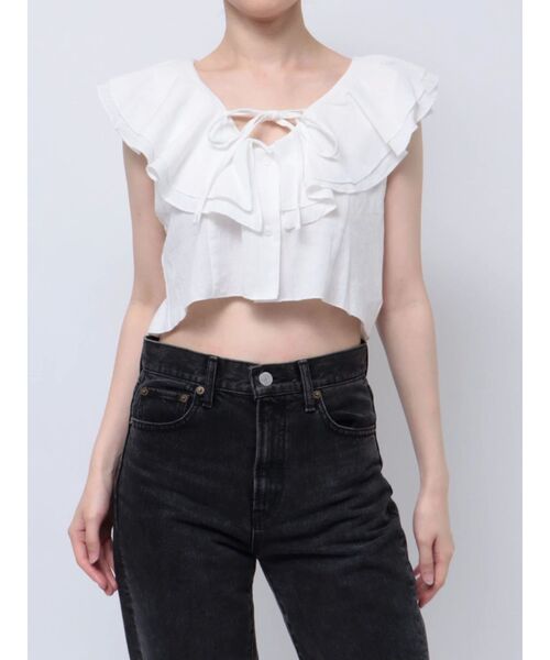 jouetie(ジュエティ)の「エアリーフリルノースリブラウス【セットアップ対応】(シャツ/ブラウス・レディース・イエロー/オフホワイト/ブラック・MEDIUM)」の2枚目の写真