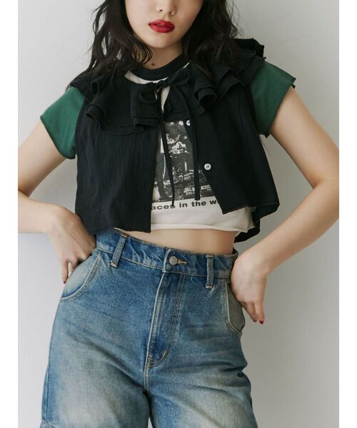 jouetie(ジュエティ)の「エアリーフリルノースリブラウス【セットアップ対応】(シャツ/ブラウス・レディース・イエロー/オフホワイト/ブラック・MEDIUM)」の1枚目の写真