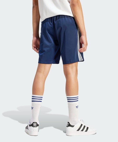 adidas（アディダス）の「アディカラーファイヤーバードショーツ