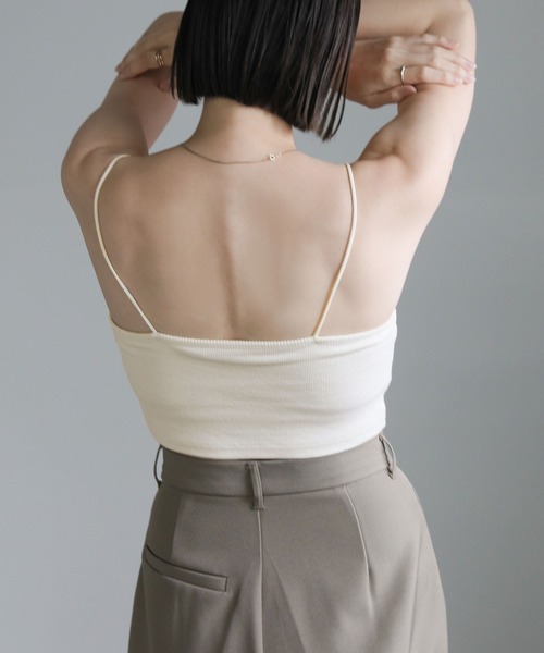 select MOCA(セレクトモカ)の「【サイズ展開あり】カップ付きショートキャミソール(キャミソール・レディース・グレイッシュベージュ/ブラック/アイボリー/スミクロ・FREE/LARGE/SMALL)」の13枚目の写真