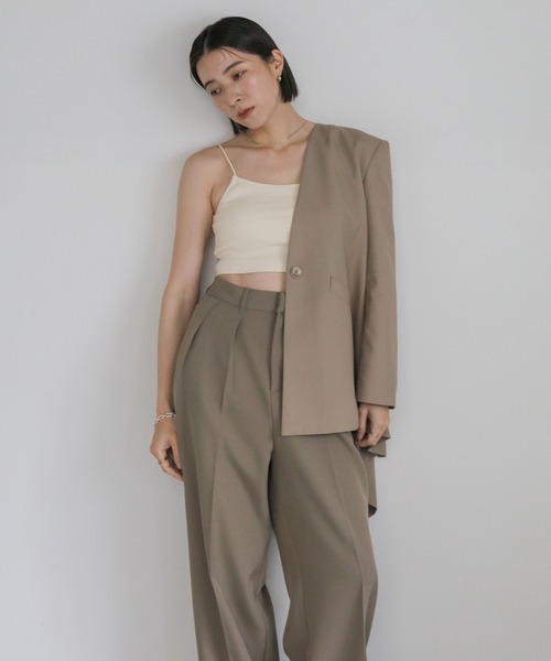 select MOCA(セレクトモカ)の「【サイズ展開あり】カップ付きショートキャミソール(キャミソール・レディース・グレイッシュベージュ/ブラック/アイボリー/スミクロ・FREE/LARGE/SMALL)」の8枚目の写真