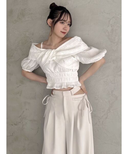 dazzlin（ダズリン）の「リボンワンショルパフブラウス（シャツ/ブラウス・レディース・ブラウン/ブラック/オフホワイト・FREE）」の9枚目の写真