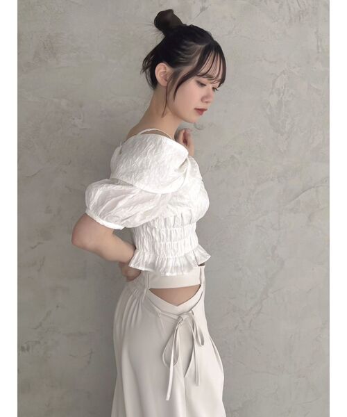 dazzlin（ダズリン）の「リボンワンショルパフブラウス（シャツ/ブラウス・レディース・ブラウン/ブラック/オフホワイト・FREE）」の10枚目の写真