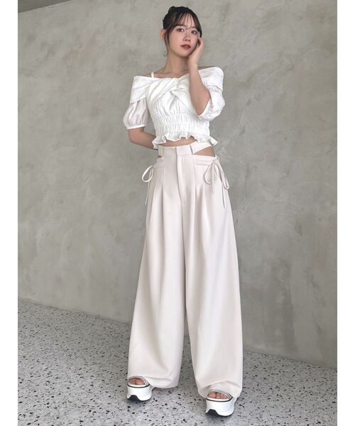 dazzlin（ダズリン）の「リボンワンショルパフブラウス（シャツ/ブラウス・レディース・ブラウン/ブラック/オフホワイト・FREE）」の15枚目の写真