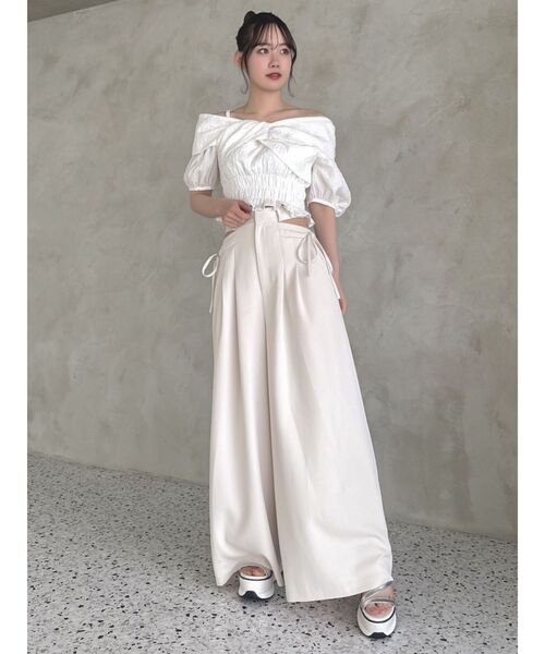 dazzlin（ダズリン）の「リボンワンショルパフブラウス（シャツ/ブラウス・レディース・ブラウン/ブラック/オフホワイト・FREE）」の18枚目の写真