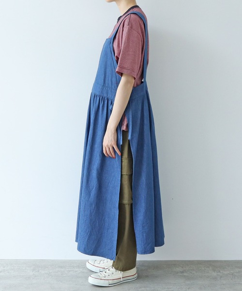 PAR ICI（パーリッシィ）の「ライトデニム エプロンワンピース（ワンピース・レディース・ネイビー/ブルー・FREE）」の20枚目の写真