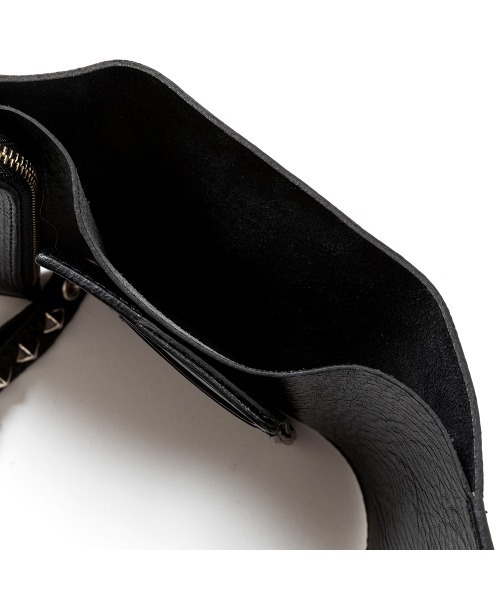 CALEE 財布　STUDS LEATHER FLAP HALF WALLET CALEE - STUDS LEATHER FLAP HALF WALLET / ブラック | Tempt