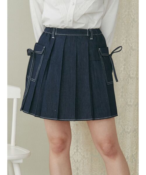 merry jenny（メリージェニー）の「リボンポケットデニムプリーツスカート（スカート・レディース・ブラック/インディゴブルー・FREE）」の2枚目の写真