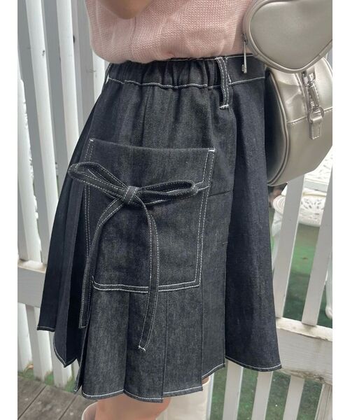 merry jenny（メリージェニー）の「リボンポケットデニムプリーツスカート（スカート・レディース・ブラック/インディゴブルー・FREE）」の10枚目の写真