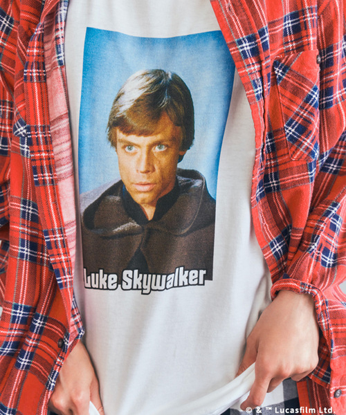 JOURNAL STANDARD(ジャーナルスタンダード)の「《追加》STAR WARS / スターウォーズ PRINT TEE(Tシャツ/カットソー・メンズ・ホワイト/ブラック/ライトホワイト/ホワイト系その他/ブラック系その他/ブラックミックス/ホワイト×ホワイト/ブラック×ブラック/スミクロ・MEDIUM/LARGE/X-LARGE)」の20枚目の写真