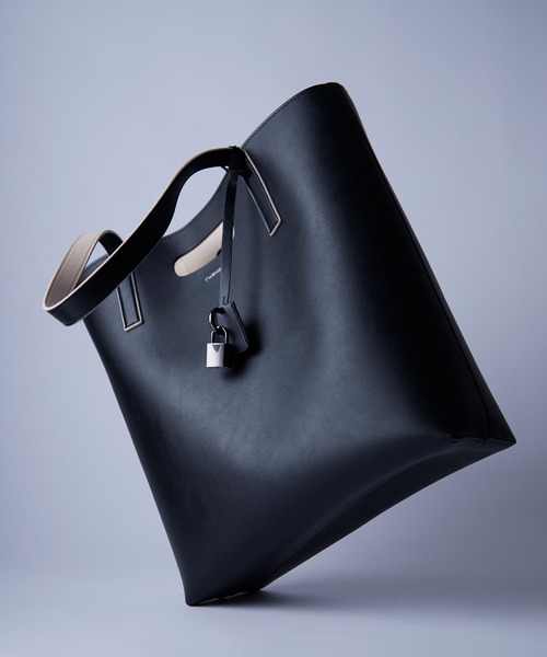 CIASENSE(シアセンス)の「Switching 2way tote bag /切り替え 2way合皮トートバッグ(トートバッグ・メンズ・ブラック×ベージュ・FREE)」の10枚目の写真