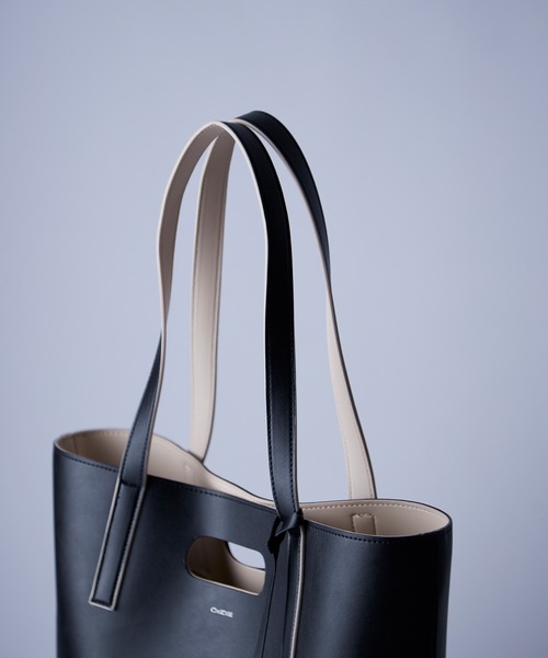 CIASENSE(シアセンス)の「Switching 2way tote bag /切り替え 2way合皮トートバッグ(トートバッグ・メンズ・ブラック×ベージュ・FREE)」の18枚目の写真