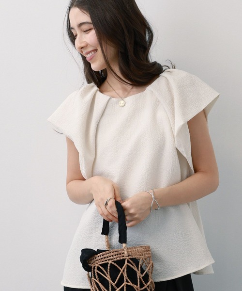 saloon（サルーン）の「SALOON(サルーン)/バルーンスリーブブラウス【手洗い可】（シャツ/ブラウス・レディース・ブラック/サックスブルー/ホワイト・FREE）」の2枚目の写真