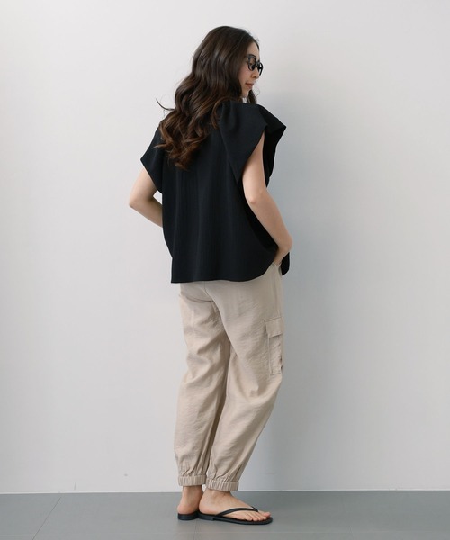 saloon（サルーン）の「SALOON(サルーン)/バルーンスリーブブラウス【手洗い可】（シャツ/ブラウス・レディース・ブラック/サックスブルー/ホワイト・FREE）」の22枚目の写真