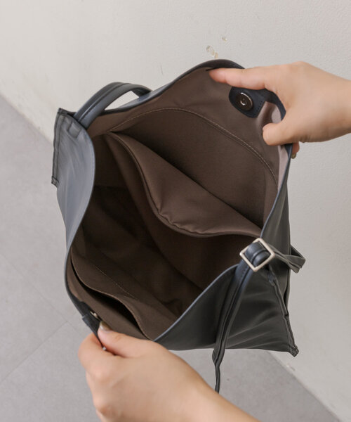 セール】《新色追加！/本革/軽量/A4サイズ対応》ぺったんワン