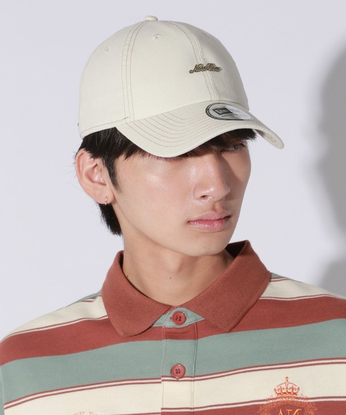 Anui（アニュイ）の「【UNISEX】NEWERA メタルロゴキャップ（キャップ・レディース・オフホワイト/グリーン/ブラック・FREE）」の8枚目の写真