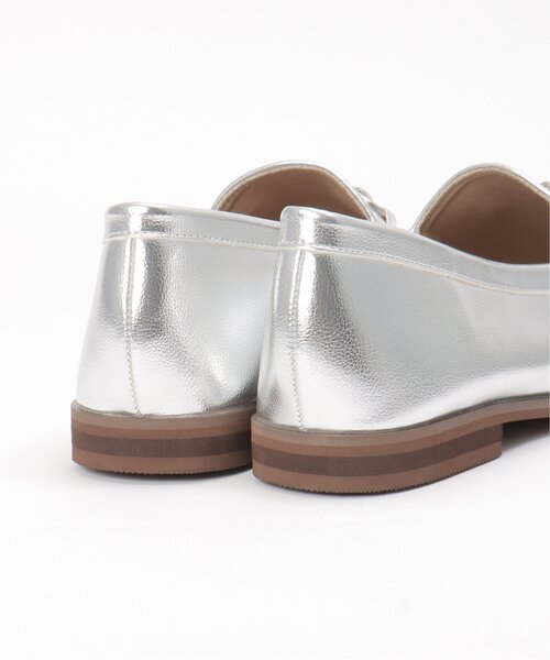 ikka（イッカ）の「【雑誌InRed web10月号掲載】やわらかビットローファー（パンプス・レディース・シルバーグレー/ブラック・M/L）」の19枚目の写真