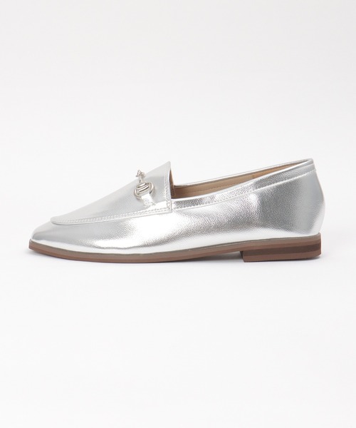 ikka（イッカ）の「【雑誌InRed web10月号掲載】やわらかビットローファー（パンプス・レディース・シルバーグレー/ブラック・M/L）」の7枚目の写真