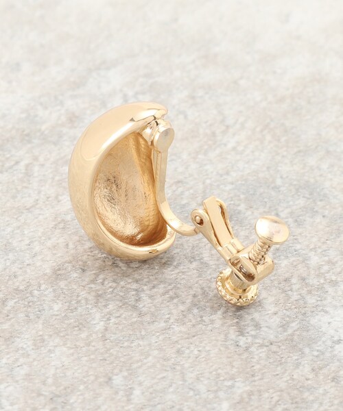 OPAQUE.CLIP(オペークドットクリップ)の「◆メタルプレーンイヤリング(イヤリング・レディース・ゴールド/シルバー・00)」の5枚目の写真