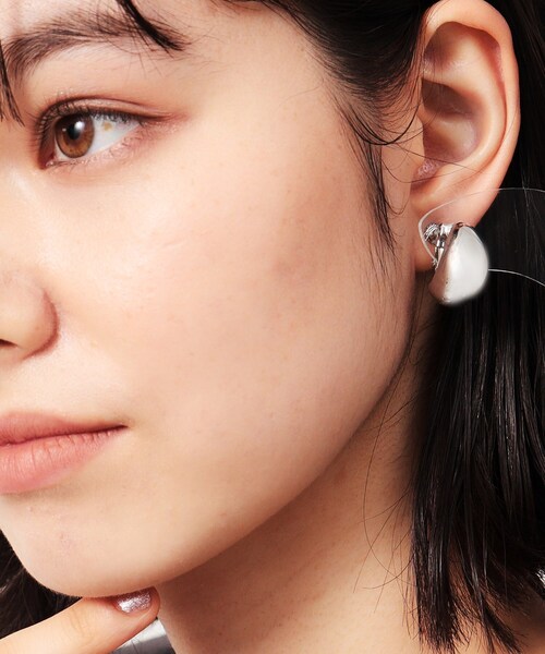 OPAQUE.CLIP(オペークドットクリップ)の「◆メタルプレーンイヤリング(イヤリング・レディース・ゴールド/シルバー・00)」の3枚目の写真