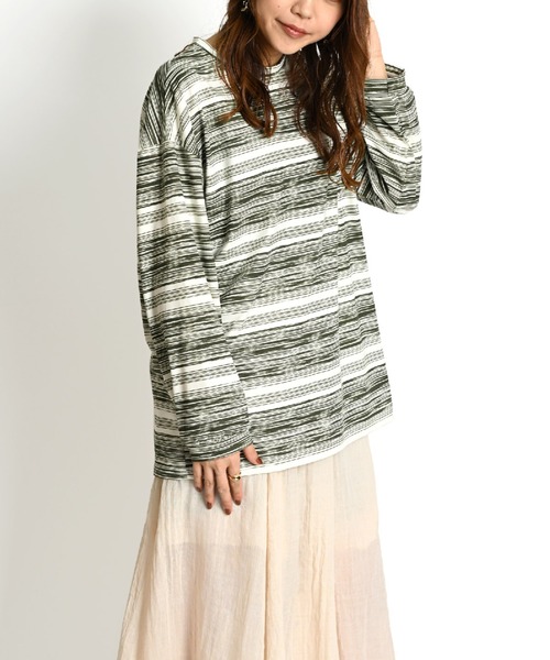 MARAI(マーライ)の「ボーダー柄 ドロップショルダー 長袖Tシャツ ルームウェア(Tシャツ/カットソー・レディース・カーキ/ブルー/ピンク/ブラック・MEDIUM/X-LARGE)」の1枚目の写真