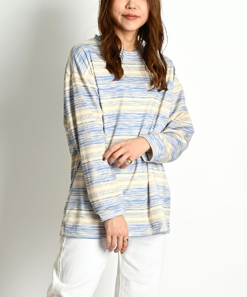 MARAI(マーライ)の「ボーダー柄 ドロップショルダー 長袖Tシャツ ルームウェア(Tシャツ/カットソー・レディース・カーキ/ブルー/ピンク/ブラック・MEDIUM/X-LARGE)」の3枚目の写真