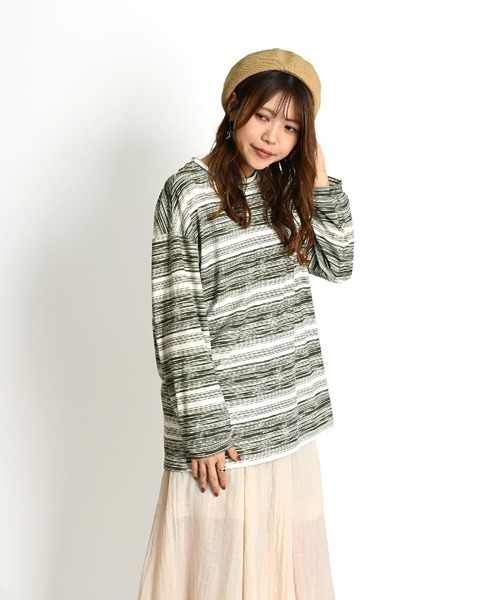 MARAI(マーライ)の「ボーダー柄 ドロップショルダー 長袖Tシャツ ルームウェア(Tシャツ/カットソー・レディース・カーキ/ブルー/ピンク/ブラック・MEDIUM/X-LARGE)」の10枚目の写真