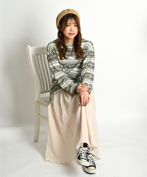 MARAI(マーライ)の「ボーダー柄 ドロップショルダー 長袖Tシャツ ルームウェア(Tシャツ/カットソー・レディース・カーキ/ブルー/ピンク/ブラック・MEDIUM/X-LARGE)」の13枚目の写真