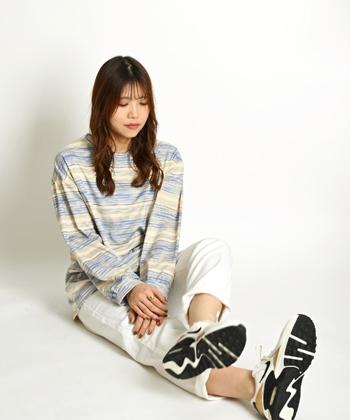 MARAI(マーライ)の「ボーダー柄 ドロップショルダー 長袖Tシャツ ルームウェア(Tシャツ/カットソー・レディース・カーキ/ブルー/ピンク/ブラック・MEDIUM/X-LARGE)」の19枚目の写真