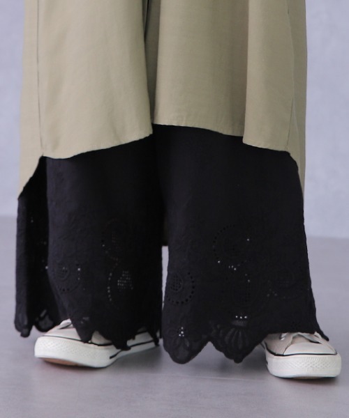 HUG.U（ハグユー）の「裾ペチパンツ（その他パンツ・レディース・ベージュ/グレー系その他2/グレー系その他3/ホワイト/ホワイト系その他/ベージュ系その他/ホワイト系その他3/ベージュ系その他2/ブラック/グレー系その他/ブラック系その他2/チャコールグレー/ブラック系その他/ホワイト系その他2/ブラック系その他3/ベージュ系その他3・レギュラー丈/トール丈）」の7枚目の写真