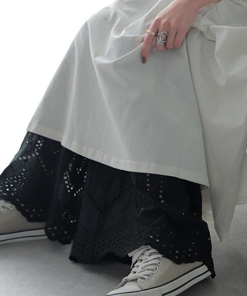 HUG.U（ハグユー）の「裾ペチパンツ（その他パンツ・レディース・ベージュ/グレー系その他2/グレー系その他3/ホワイト/ホワイト系その他/ベージュ系その他/ホワイト系その他3/ベージュ系その他2/ブラック/グレー系その他/ブラック系その他2/チャコールグレー/ブラック系その他/ホワイト系その他2/ブラック系その他3/ベージュ系その他3・レギュラー丈/トール丈）」の8枚目の写真