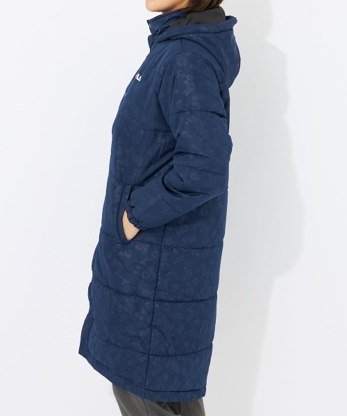 FILA(フィラ)の「エンボスベンチコート(その他アウター・レディース・ネイビー・LARGE/MEDIUM)」の3枚目の写真