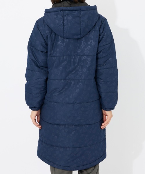 FILA(フィラ)の「エンボスベンチコート(その他アウター・レディース・ネイビー・LARGE/MEDIUM)」の4枚目の写真