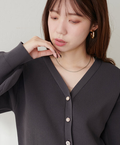 natural couture(ナチュラルクチュール)の「いろいろ釦畦編みポリニットカーディガン(カーディガン/ボレロ・レディース・モカ/ミント/ボルドー/チャコールグレー/グレイッシュベージュ・FREE)」の7枚目の写真