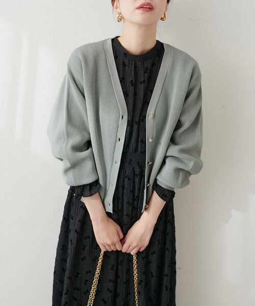 natural couture(ナチュラルクチュール)の「いろいろ釦畦編みポリニットカーディガン(カーディガン/ボレロ・レディース・モカ/ミント/ボルドー/チャコールグレー/グレイッシュベージュ・FREE)」の13枚目の写真