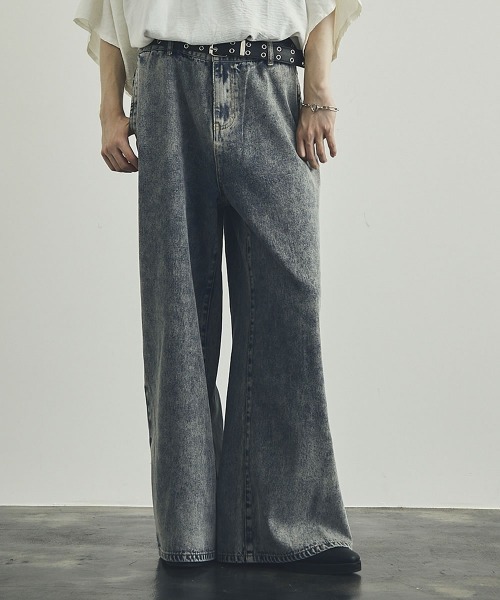 Shoowtime（ショウタイム）の「ケミカルウォッシュハードブリーチワイドフレアデニムパンツ（デニムパンツ・メンズ・ブラック/グレー系/ケミカルウォッシュ・SMALL/MEDIUM/X-LARGE/LARGE）」の20枚目の写真