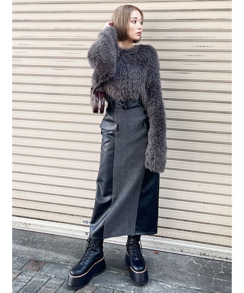 MURUA（ムルーア）の「バイカラースリットナロースカート（スカート・レディース・ブラック/ブラウン・1/2）」の3枚目の写真