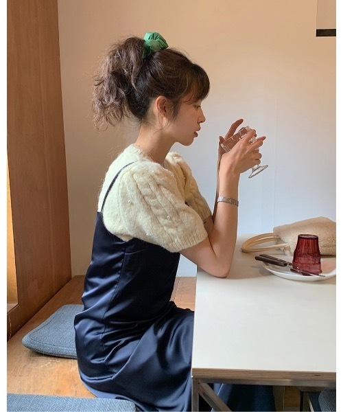 SALTMINT（ソルトミント）の「ケーブルパールニットトップス（ニット/セーター・レディース・ブラック/グレー/ホワイト・FREE）」の9枚目の写真