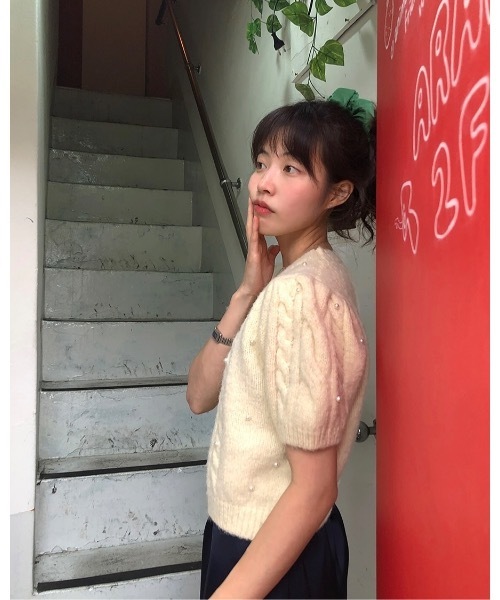 SALTMINT（ソルトミント）の「ケーブルパールニットトップス（ニット/セーター・レディース・ブラック/グレー/ホワイト・FREE）」の8枚目の写真